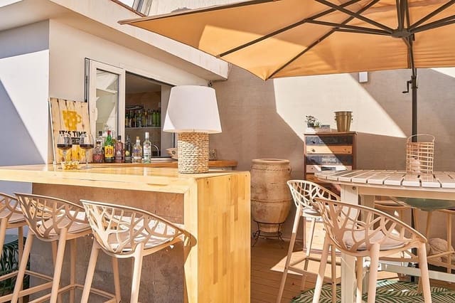 Kaupallinen myytävänä paikassa Monte Sancha, Málaga kaupunki - 2 920 000 € (Ref: 10036288)