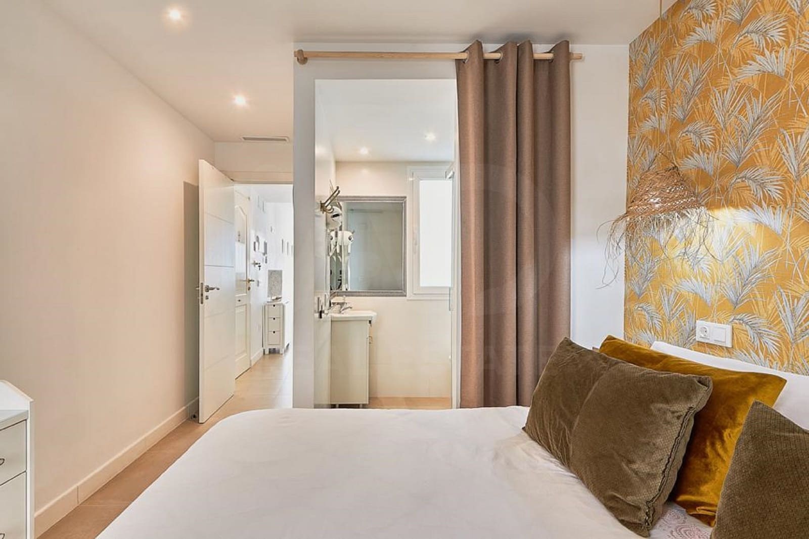Erhverv til salg i Malaga by - € 2.920.000 (Ref: 10036288)