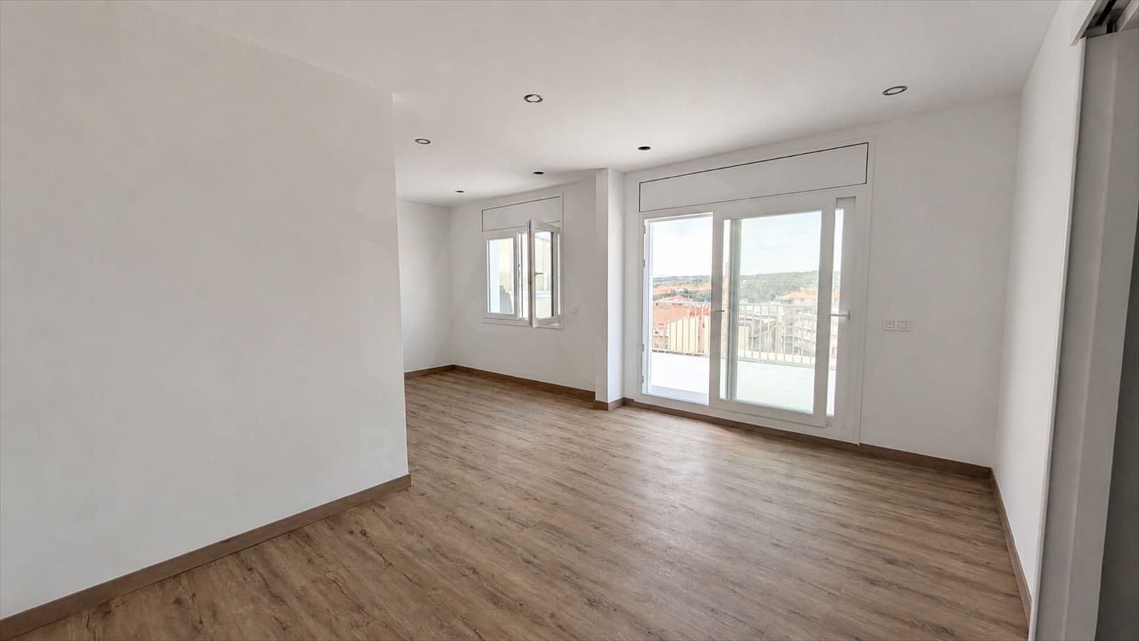 4 slaapkamer Penthouse te koop in Olesa de Montserrat - € 345.000 (Ref: 10036291)