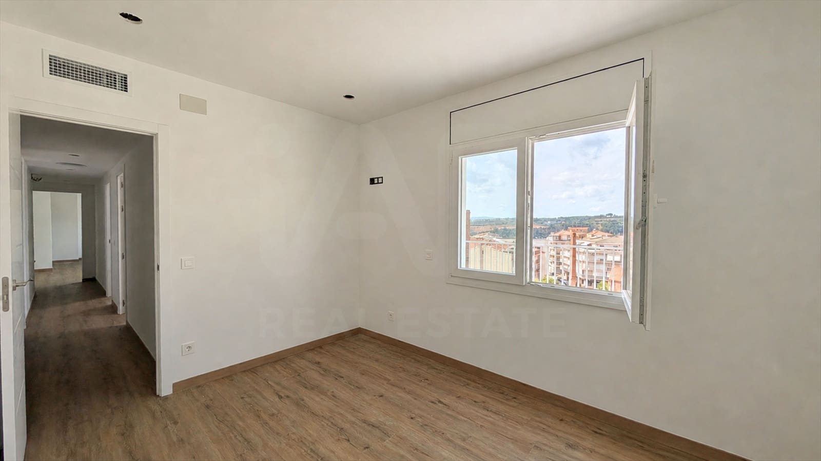 4 slaapkamer Penthouse te koop in Olesa de Montserrat - € 345.000 (Ref: 10036291)