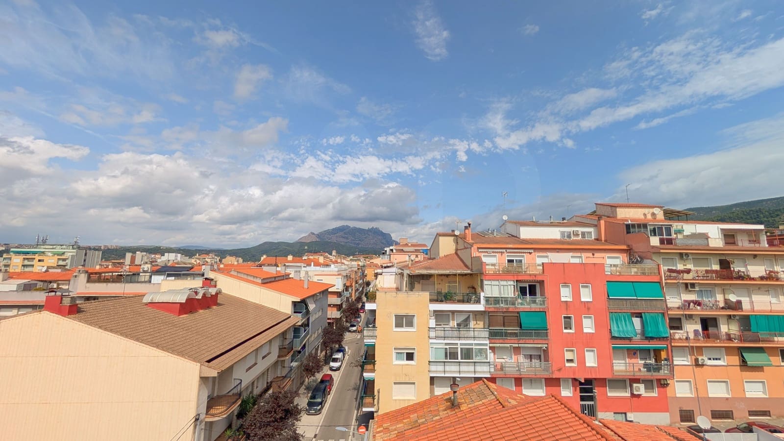 4 slaapkamer Penthouse te koop in Olesa de Montserrat - € 345.000 (Ref: 10036291)