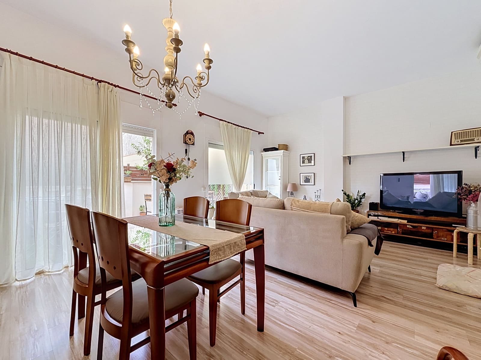 3 quarto Apartamento para venda em Sant Cugat del Valles com piscina - 592 000 € (Ref: 10036300)