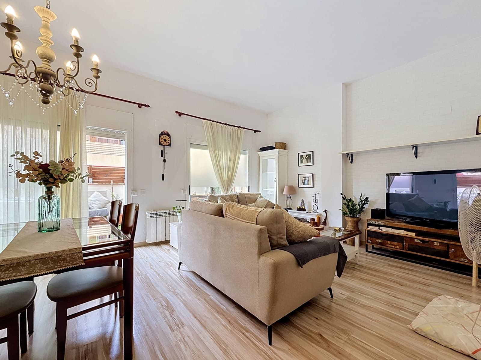 3 quarto Apartamento para venda em Sant Cugat del Valles com piscina - 592 000 € (Ref: 10036300)