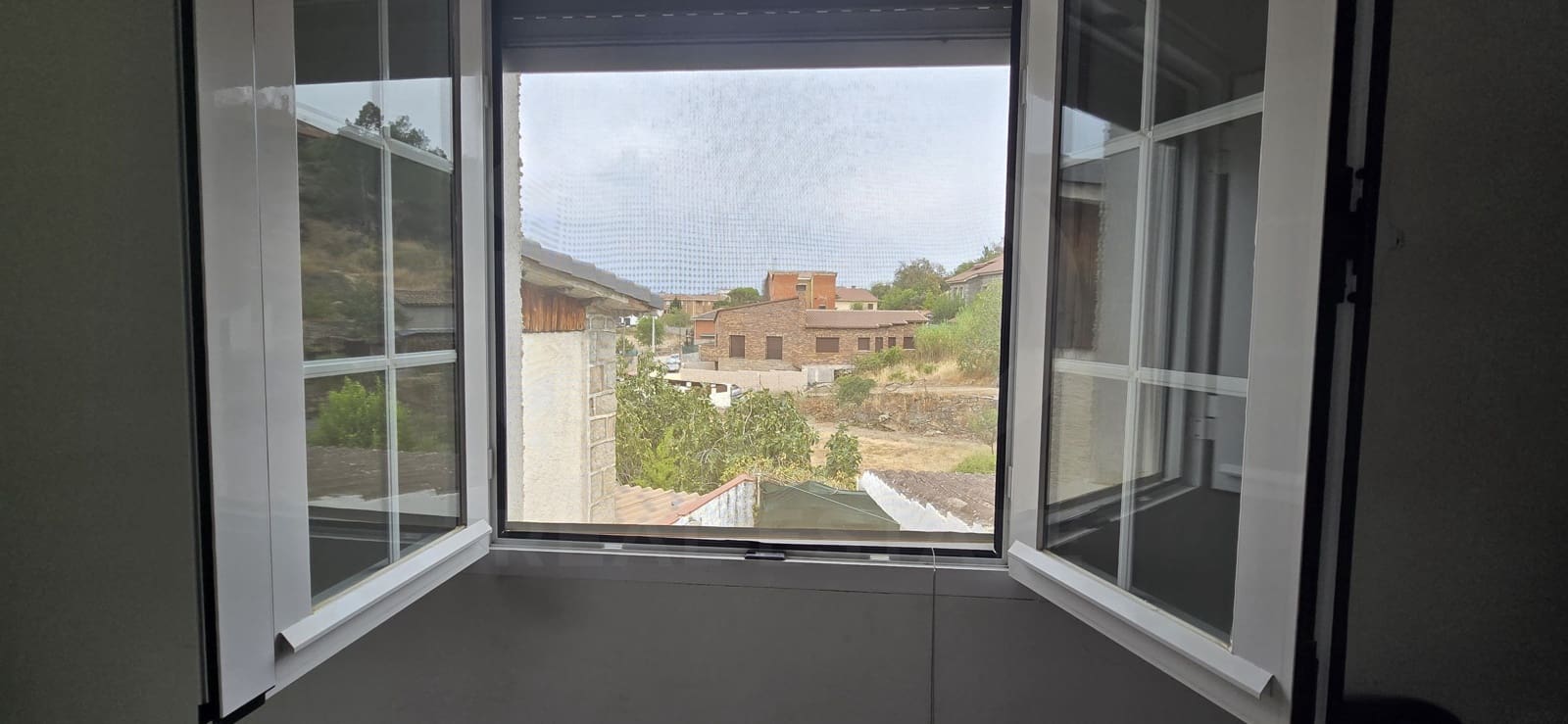 4 sovrum Hus till salu i El Tiemblo med pool garage - 239 680 € (Ref: 10037714)