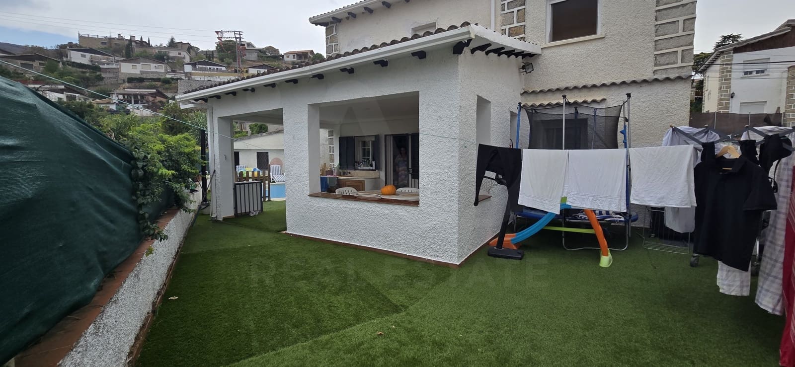 4 sovrum Hus till salu i El Tiemblo med pool garage - 239 680 € (Ref: 10037714)