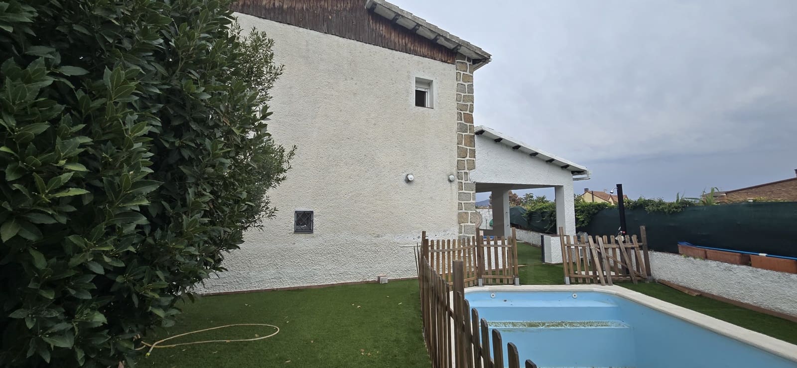 4 sovrum Hus till salu i El Tiemblo med pool garage - 239 680 € (Ref: 10037714)