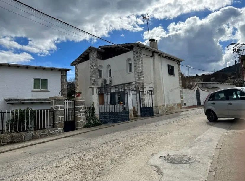 4 soverom Hus til salgs i El Tiemblo med svømmebasseng garasje - € 239 680 (Ref: 10037714)