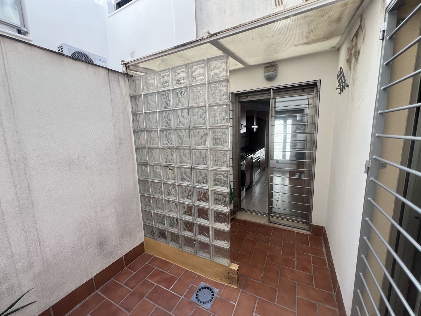 3 bedroom Townhouse for sale in Lepe with garage - € 155,000 (Ref: 10037718)