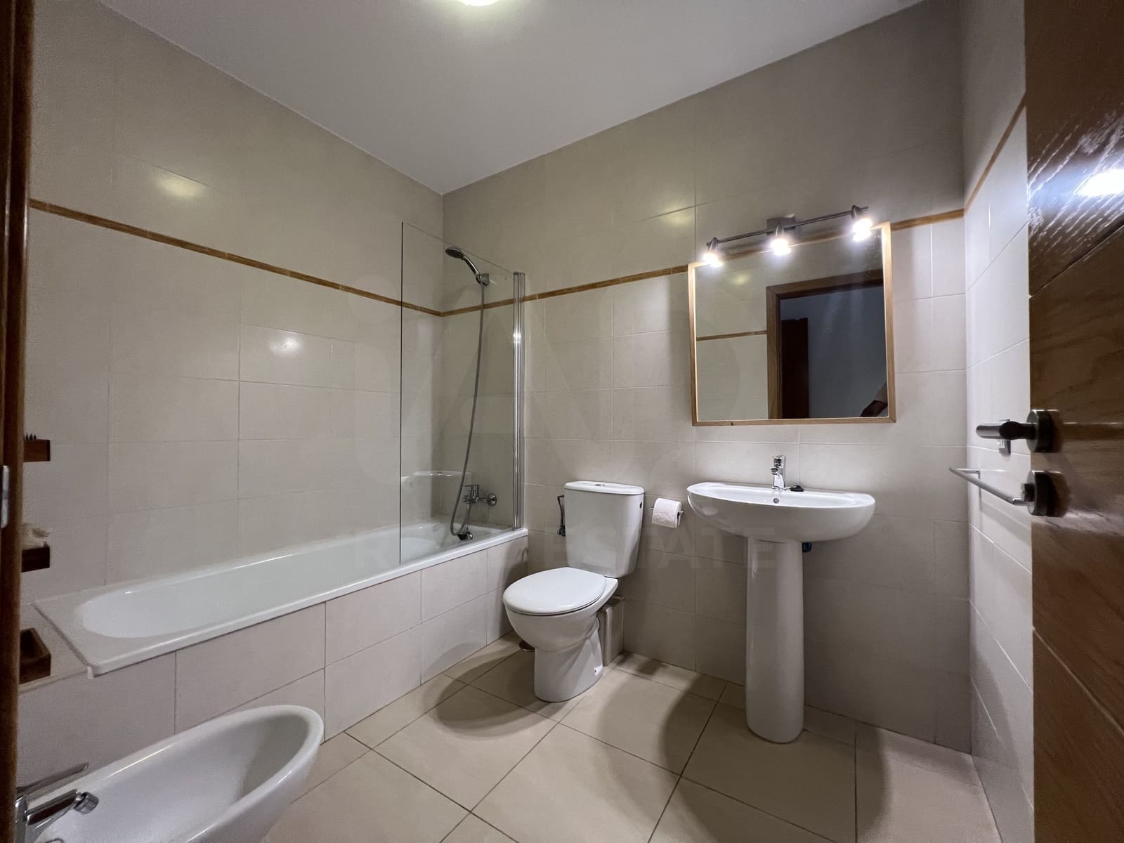 3 bedroom Townhouse for sale in Lepe with garage - € 155,000 (Ref: 10037718)