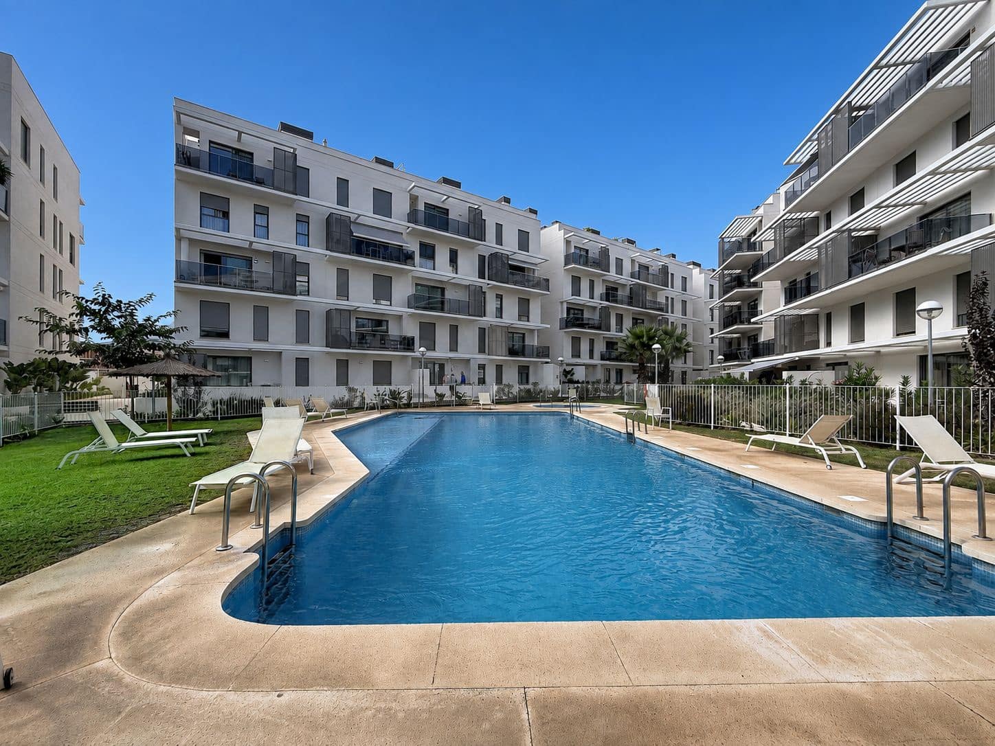 Apartamento de 3 habitaciones en Dénia en venta con piscina garaje - 440.000 € (Ref: 10037800)