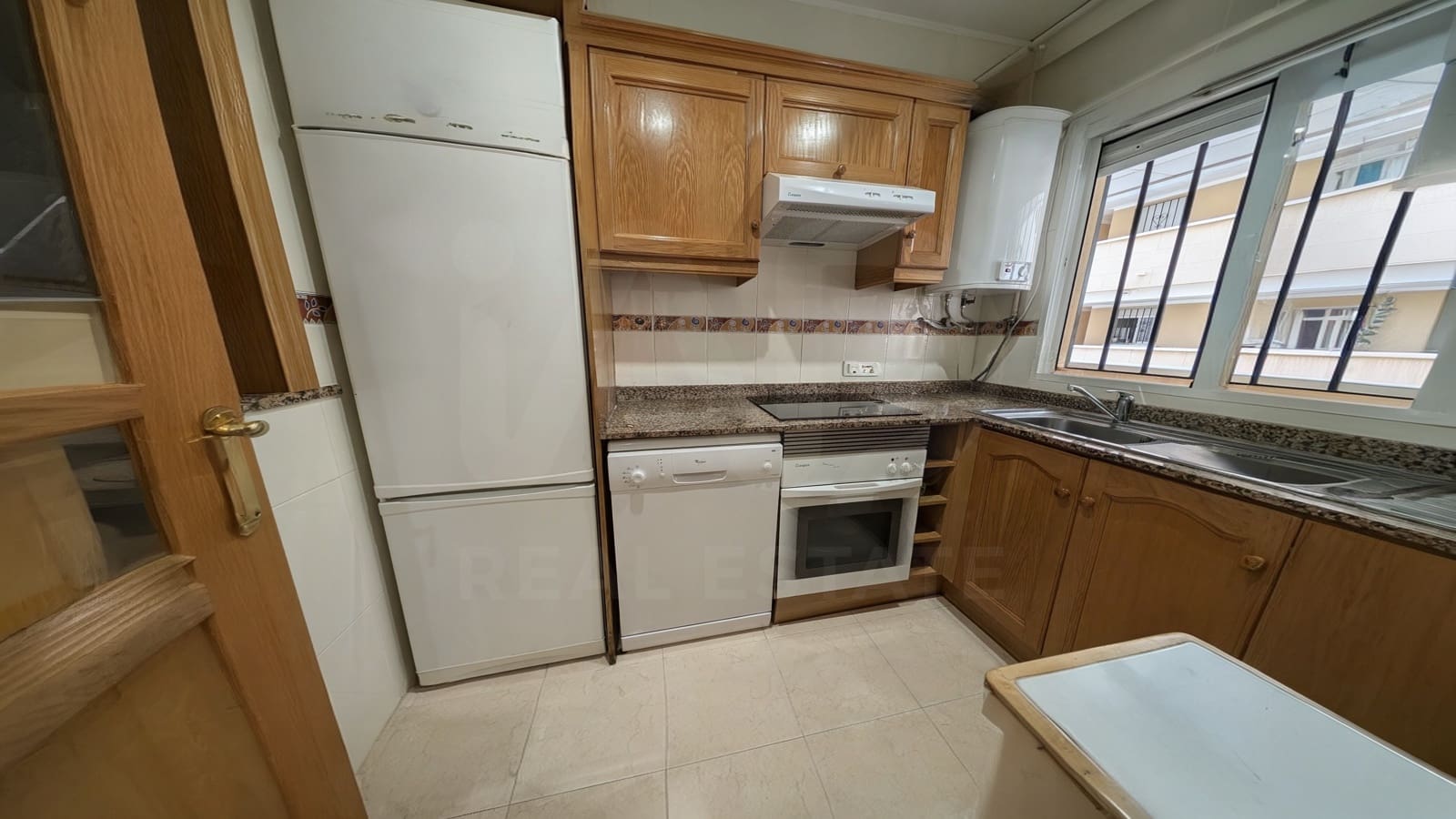 2 makuuhuone Huoneisto myytävänä paikassa Oropesa  mukana uima-altaan - 175 000 € (Ref: 10038570)