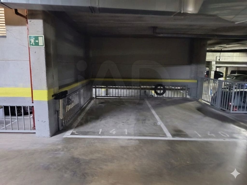 Garage in vendita in Madrid citta - 18.000 € (Rif: 10038633)