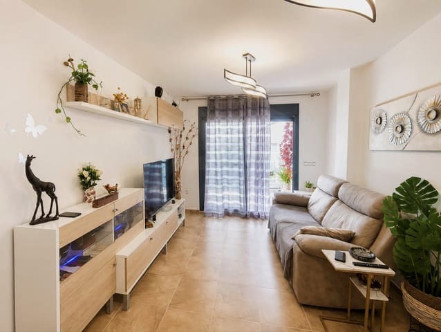 2 sovrum Lägenhet till salu i Sant Jordi med pool - 175 000 € (Ref: 10038635)
