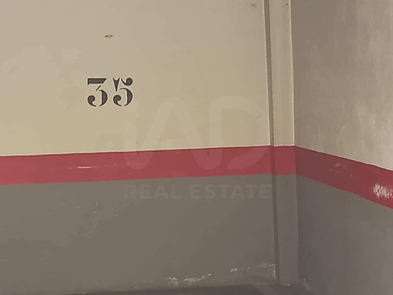 Garage till salu i Madrid stad - 27 452 € (Ref: 10038636)