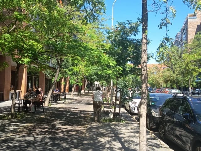 Garage till salu i Acacias, Madrid stad - 33 400 € (Ref: 10038638)