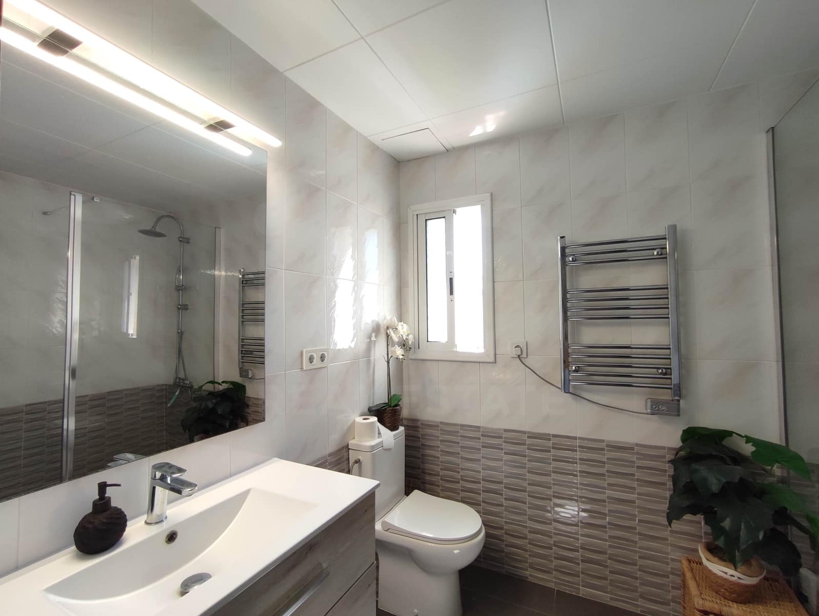 5 chambre Villa/Maison Mitoyenne à vendre à Cubelles - 355 000 € (Ref: 10038641)