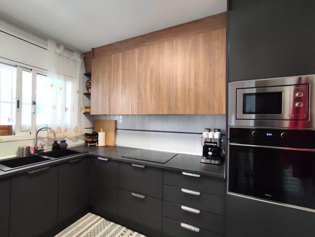 5 chambre Villa/Maison Mitoyenne à vendre à Cubelles - 355 000 € (Ref: 10038641)
