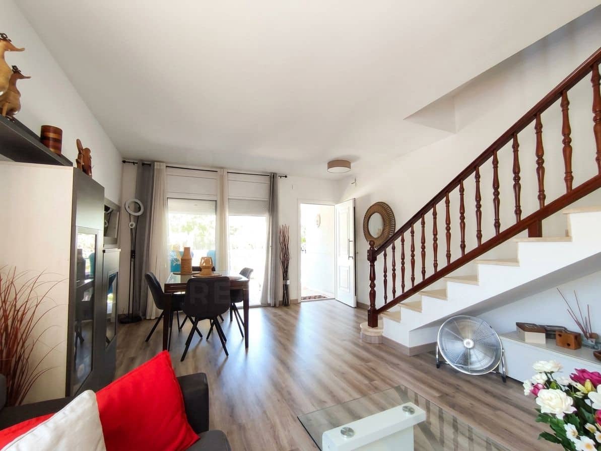 5 bedroom Terraced Villa for sale in Cubelles - € 349,000 (Ref: 10038641)