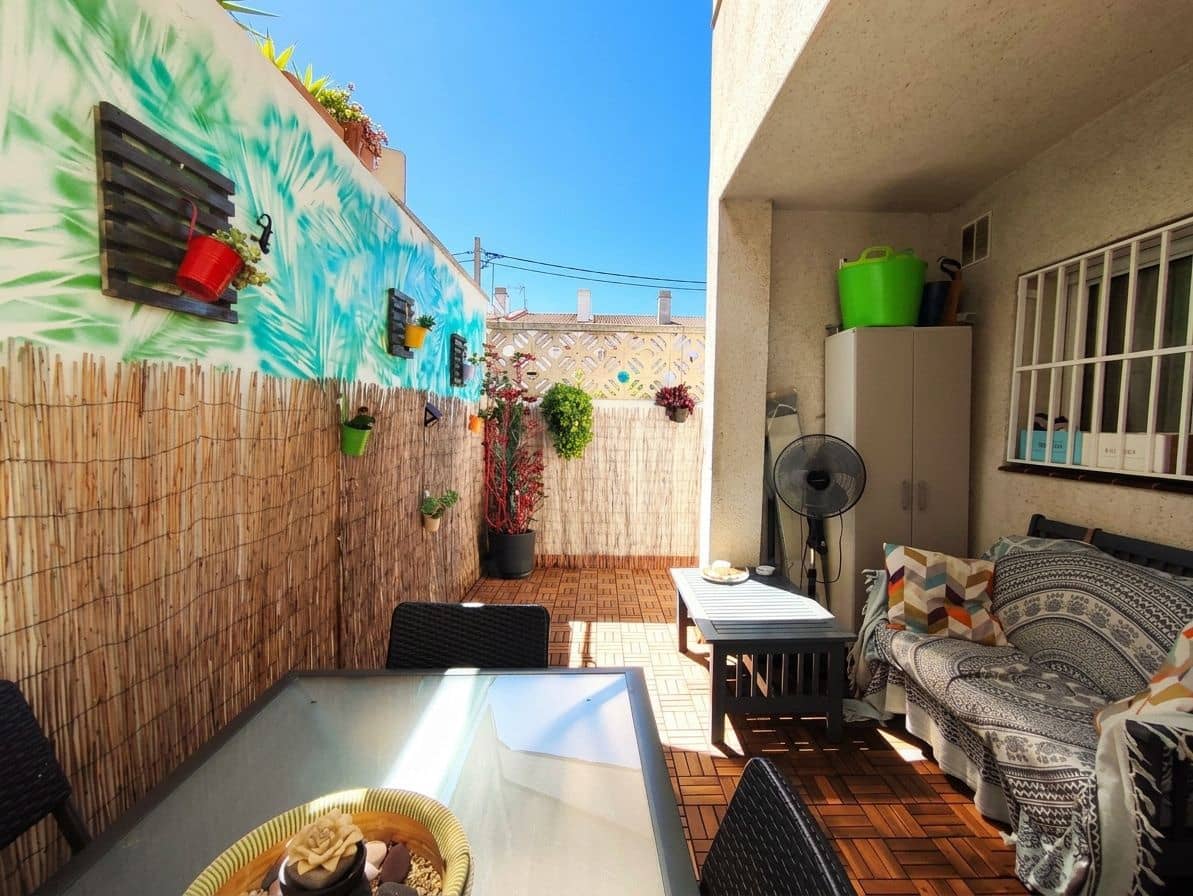 5 bedroom Terraced Villa for sale in Cubelles - € 349,000 (Ref: 10038641)