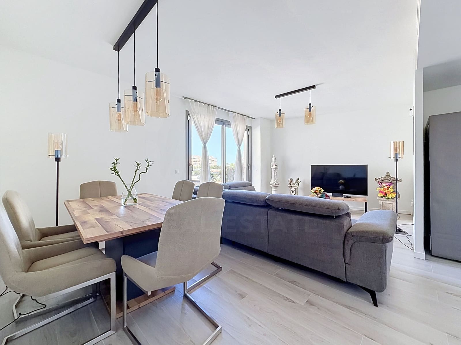 Apartamento de 3 habitaciones en Dénia en venta con piscina - 370.000 € (Ref: 10038642)