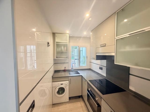 2 sovrum Lägenhet till salu i Castelldefels - 315 000 € (Ref: 10038945)