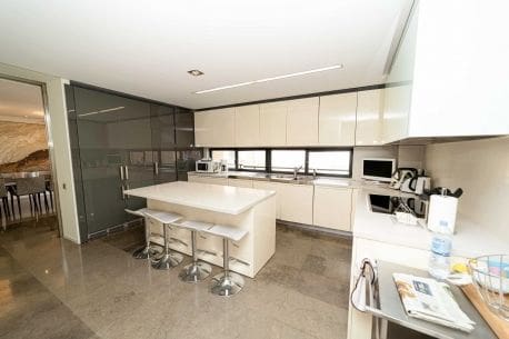 5 soverom Leilighet til salgs i Leon by med garasje - € 850 000 (Ref: 10039322)