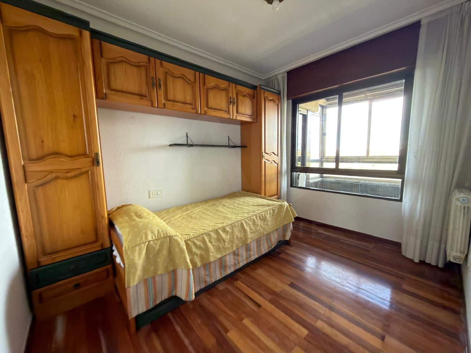 4 soverom Leilighet til salgs i Leon by med garasje - € 299 000 (Ref: 10039324)