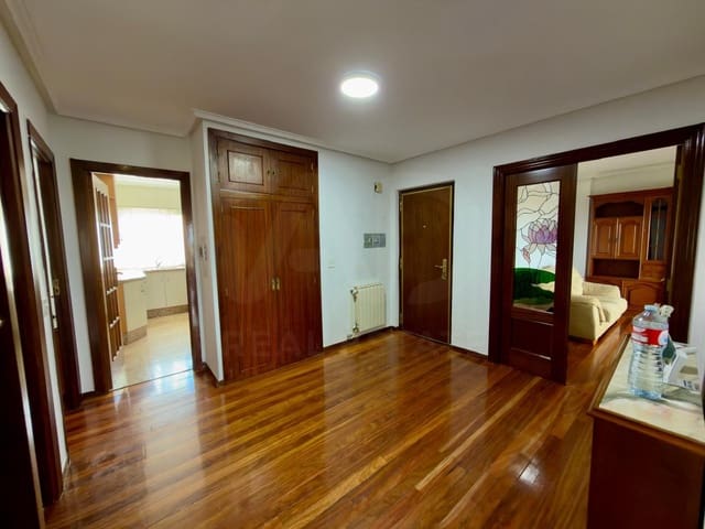 4 soverom Leilighet til salgs i Leon by med garasje - € 299 000 (Ref: 10039324)