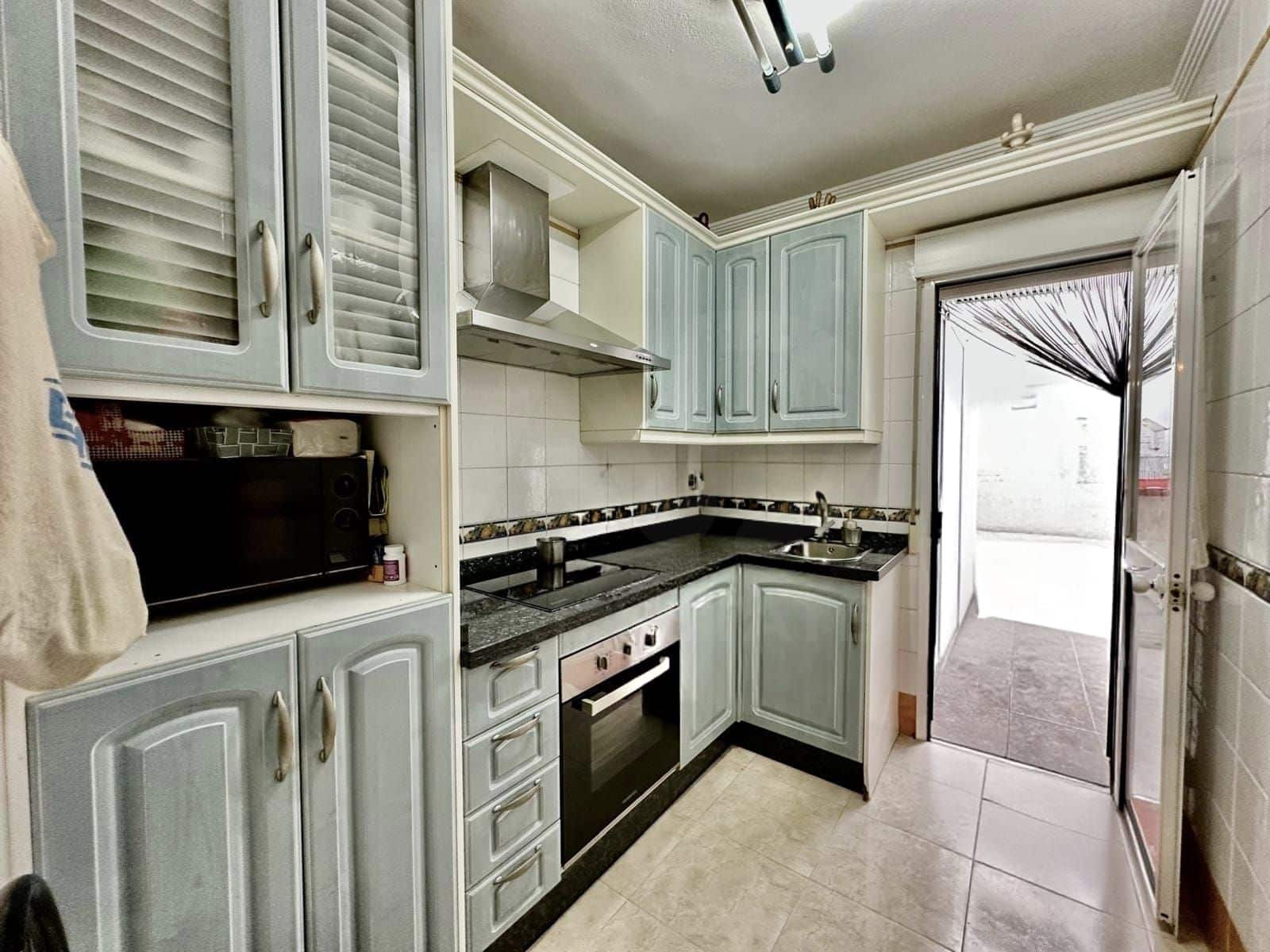 4 slaapkamer Rijtjeshuis te koop in Lepe - € 197.000 (Ref: 10039325)