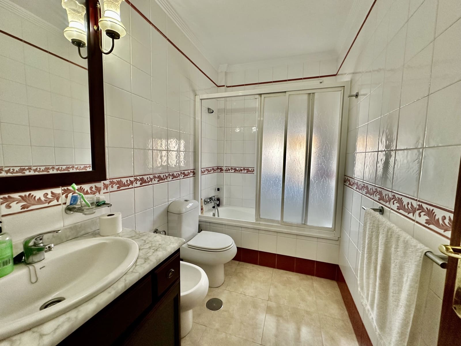 4 slaapkamer Rijtjeshuis te koop in Lepe - € 197.000 (Ref: 10039325)