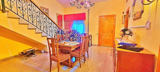 3 slaapkamer Rijtjeshuis te koop in San Agustín, Alicante stad - € 295.000 (Ref: 10039330)