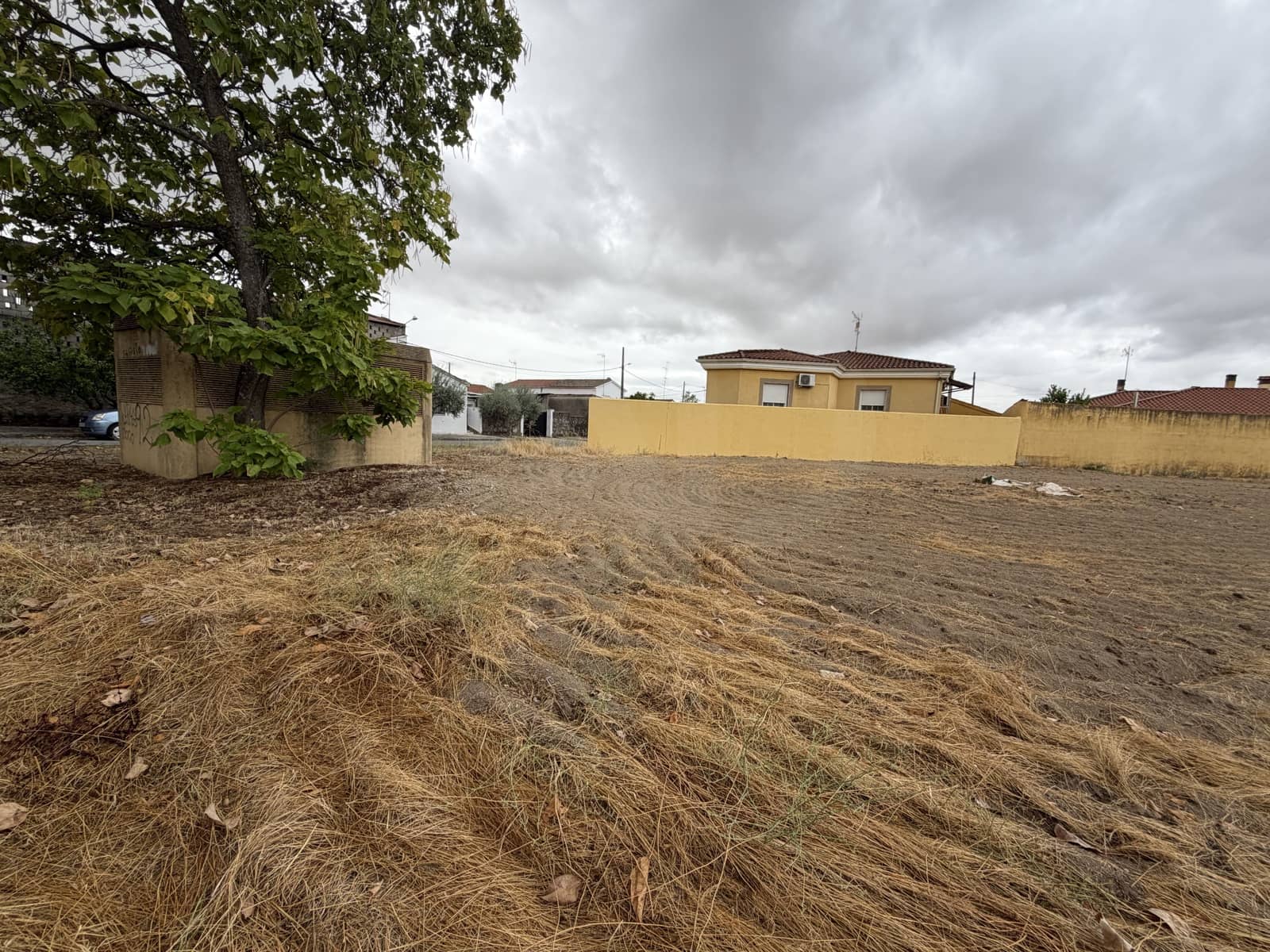 Ubebygd land til salgs i Tietar - € 143 120 (Ref: 10039336)