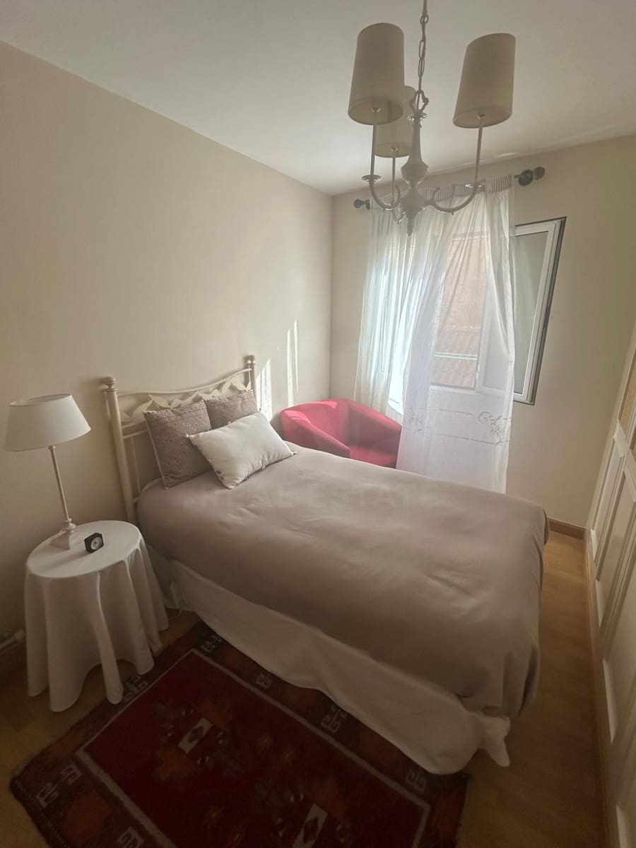 3 sypialnia Apartament na sprzedaż w Miasto Leon - 215 000 € (Ref: 10039339)
