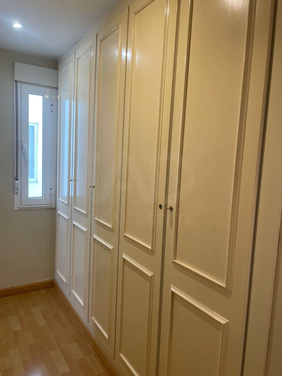 3 sypialnia Apartament na sprzedaż w Miasto Leon - 215 000 € (Ref: 10039339)