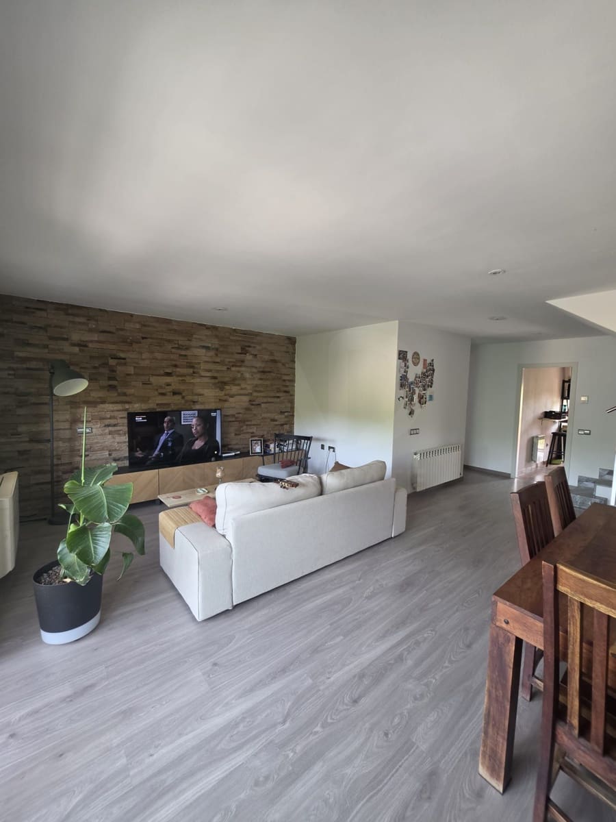 3 bedroom Apartment for sale in Sant Joan de Vilatorrada - € 290,000 (Ref: 10040261)