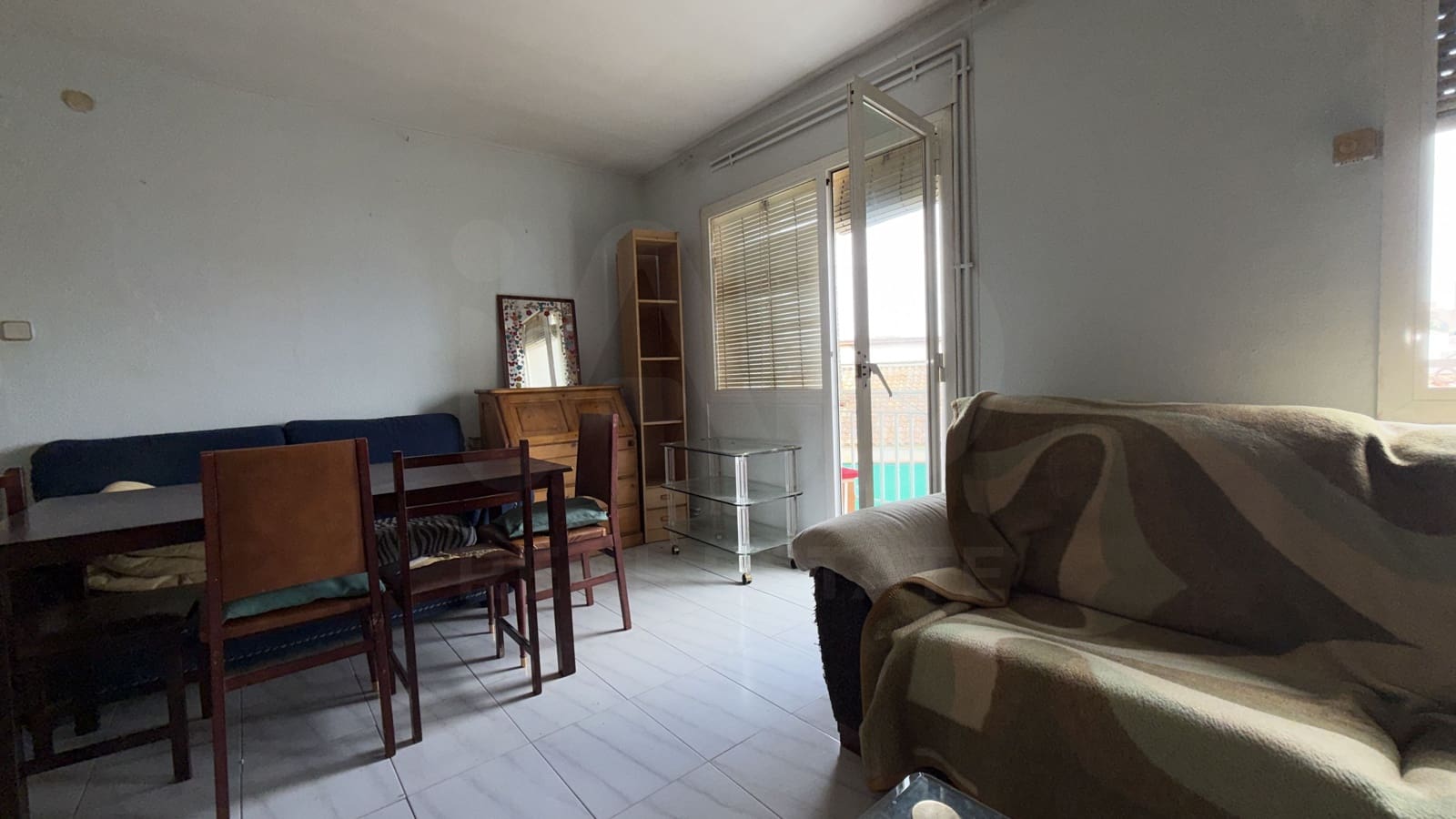 3 bedroom Apartment for sale in Lleida city - € 135,000 (Ref: 10040264)