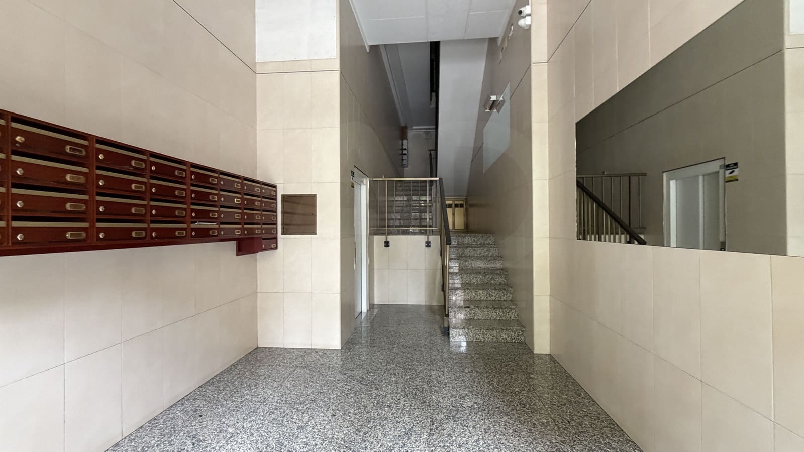 3 bedroom Apartment for sale in Lleida city - € 135,000 (Ref: 10040264)