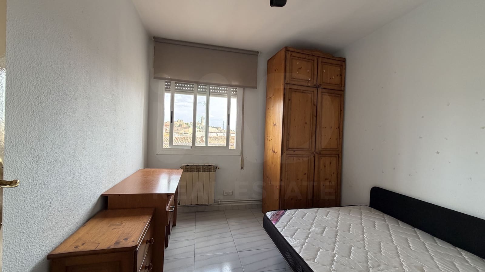 3 bedroom Apartment for sale in Lleida city - € 135,000 (Ref: 10040264)