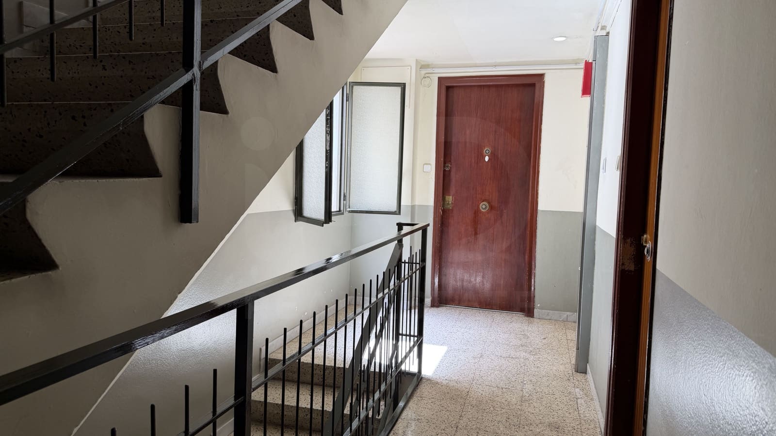 3 bedroom Apartment for sale in Lleida city - € 135,000 (Ref: 10040264)
