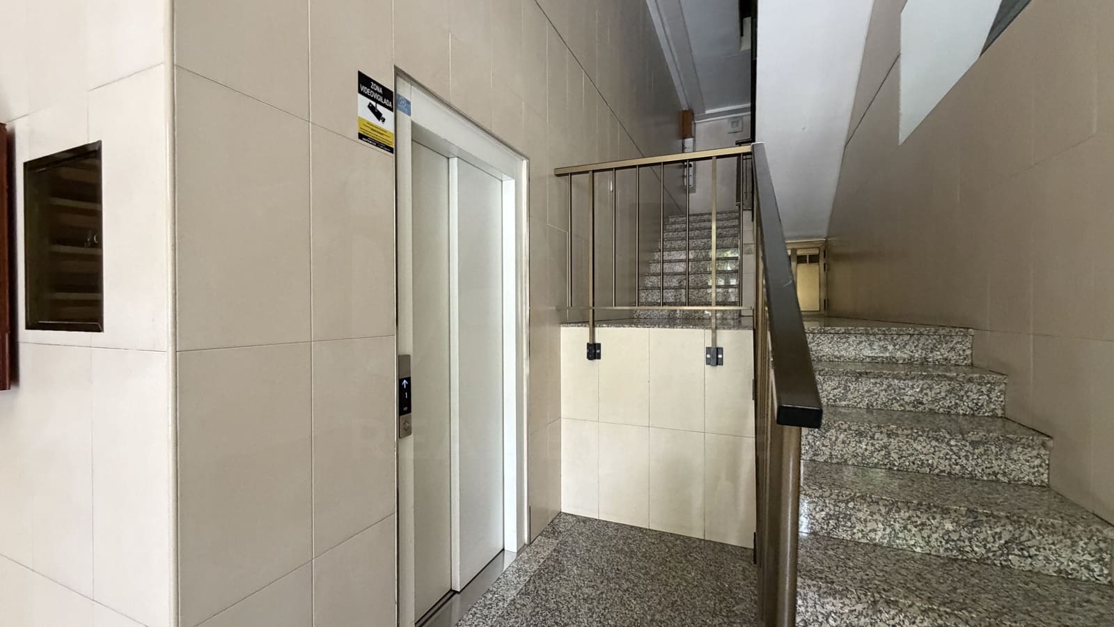 3 bedroom Apartment for sale in Lleida city - € 135,000 (Ref: 10040264)