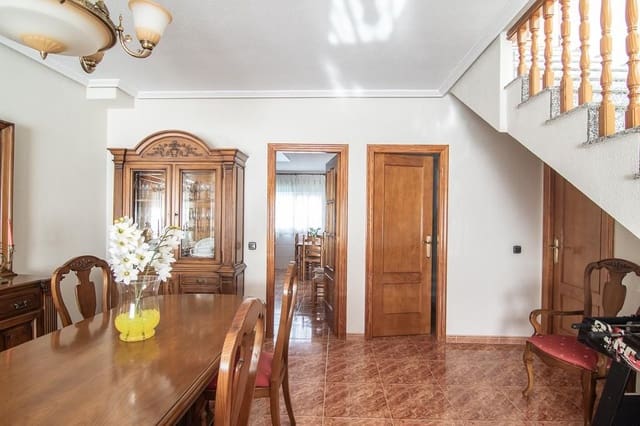 3 sypialnia Dom szeregowy na sprzedaż w La Murada - Los Vicentes, Orihuela z garażem - 173 000 € (Ref: 10040265)