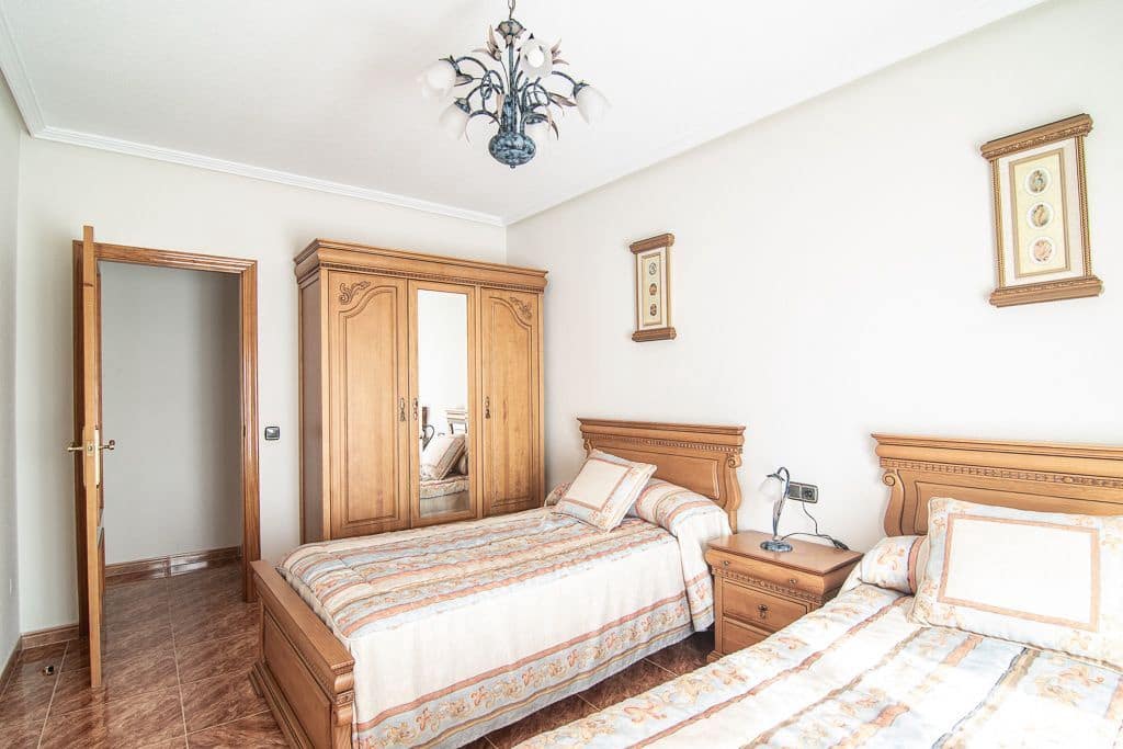 3 sypialnia Dom szeregowy na sprzedaż w Orihuela z garażem - 173 000 € (Ref: 10040265)