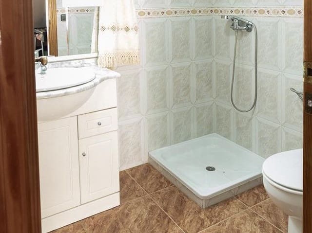 3 chambre Villa/Maison Mitoyenne à vendre à La Murada - Los Vicentes, Orihuela avec garage - 173 000 € (Ref: 10040265)