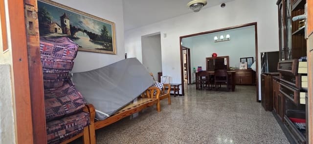 14 quarto Comercial para venda em Arrecife com garagem - 548 000 € (Ref: 10040273)
