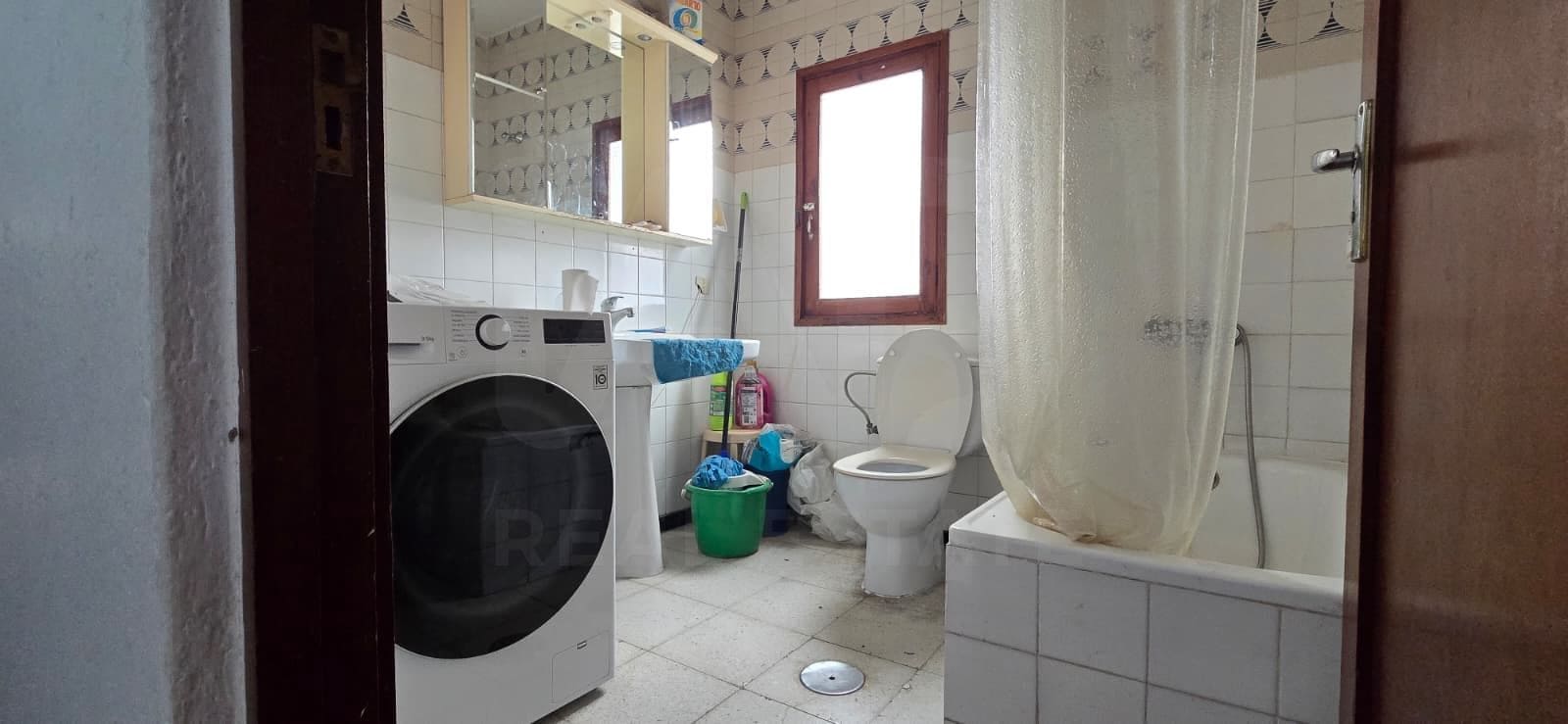 14 quarto Comercial para venda em Arrecife com garagem - 548 000 € (Ref: 10040273)