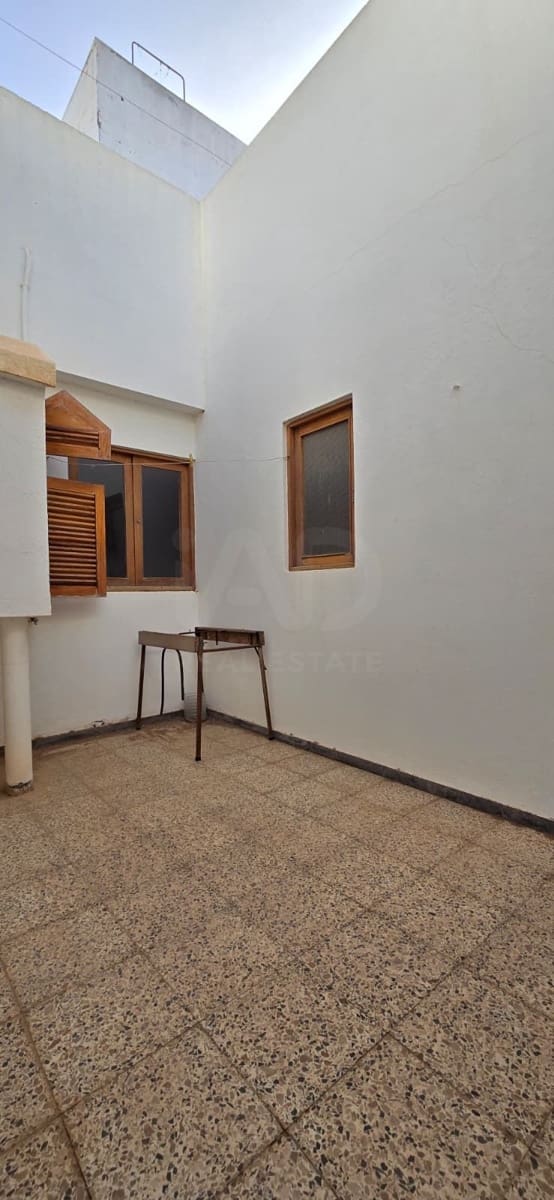 14 quarto Comercial para venda em Arrecife com garagem - 548 000 € (Ref: 10040273)
