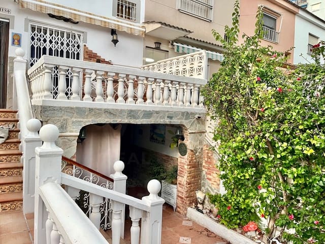 4 quarto Casa em Banda para venda em Oropesa  - 260 000 € (Ref: 10041186)