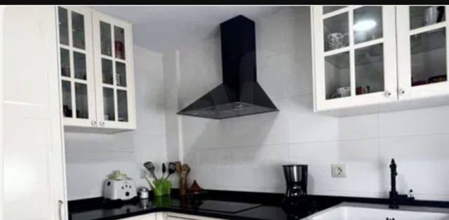 3 sovrum Radhus till salu i Miranda de Ebro - 315 000 € (Ref: 10042041)
