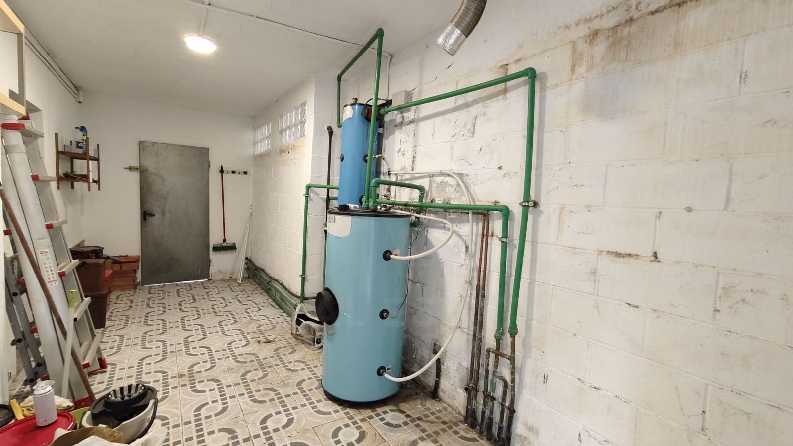 5 bedroom Townhouse for sale in Dosrius with garage - € 450,000 (Ref: 10042042)