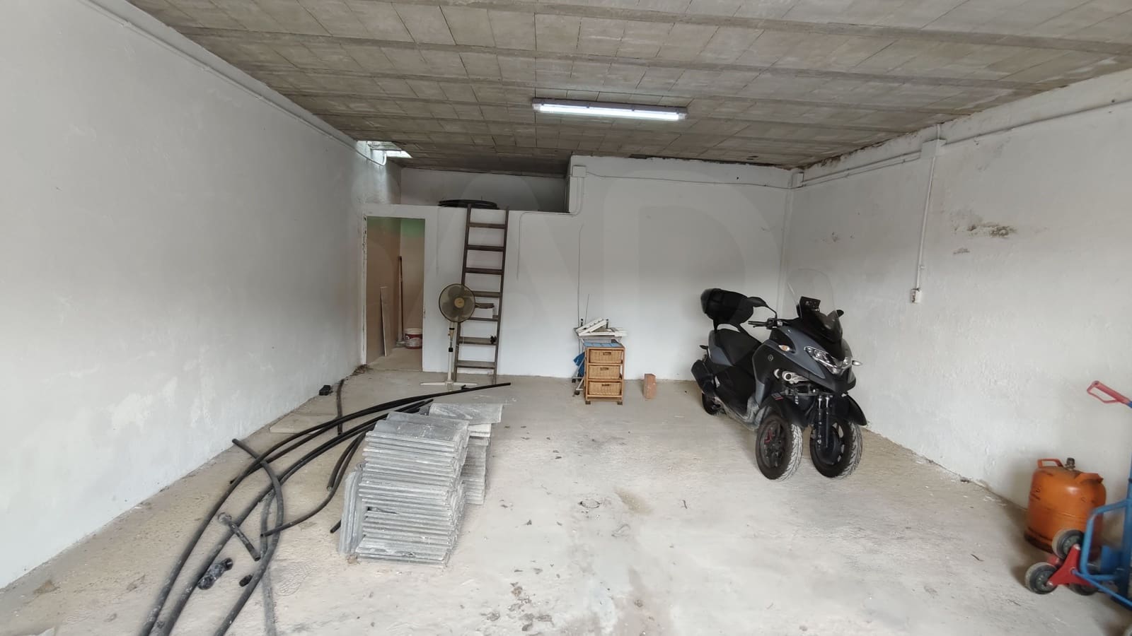 5 bedroom Townhouse for sale in Dosrius with garage - € 450,000 (Ref: 10042042)